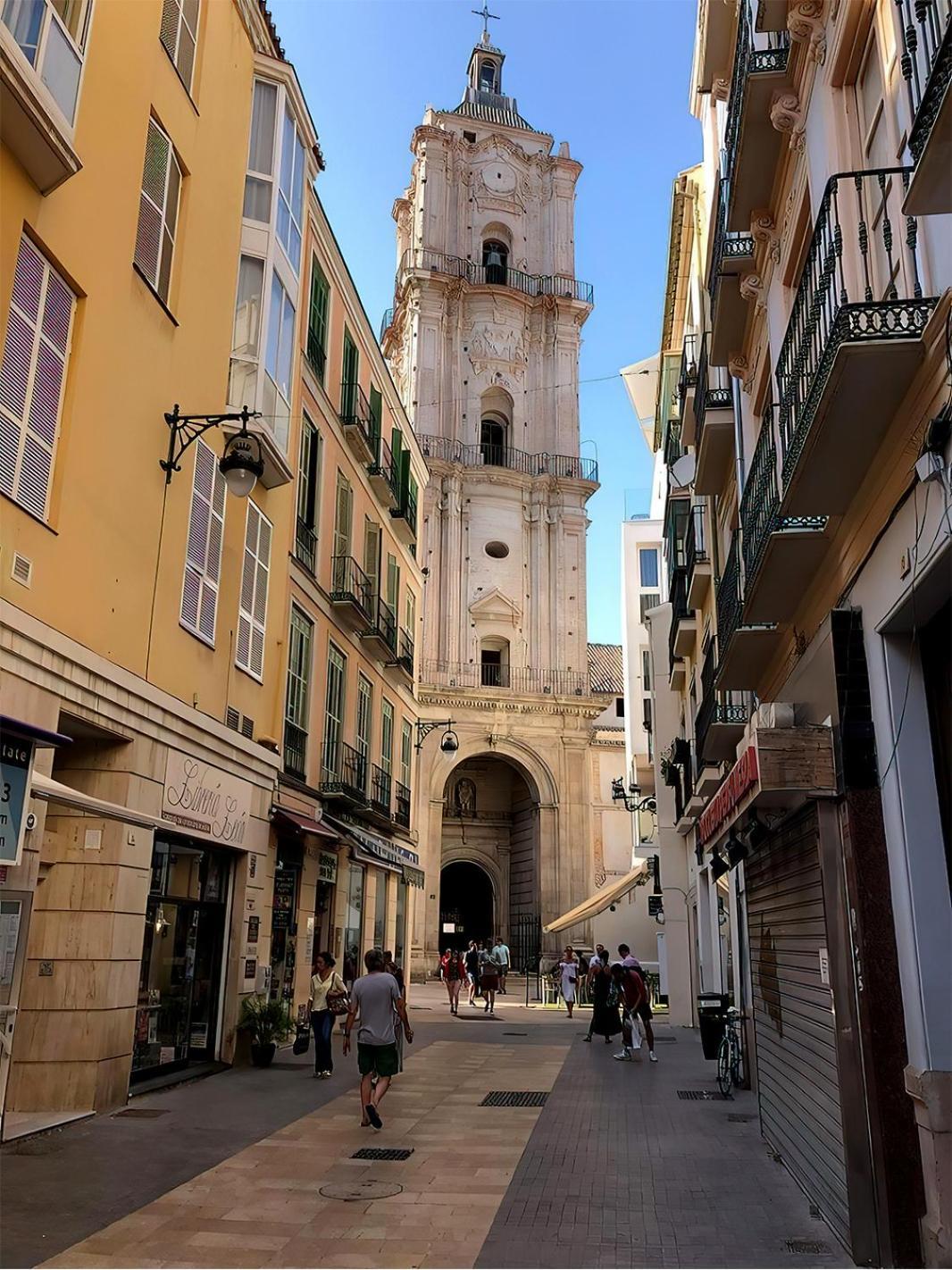 New San Juan Historic Center & Parking Apartment